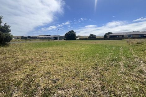 Photo of property in 2 Pipi Place, Baylys Beach, 0377