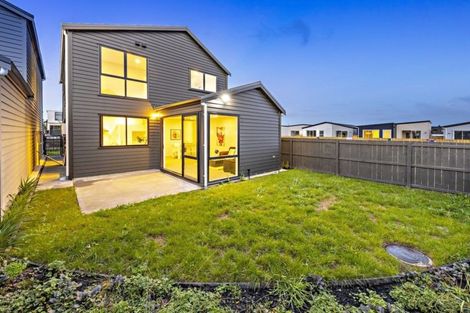 Photo of property in 22 Courage Road, Papakura, 2110