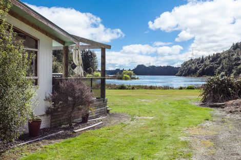 Photo of property in 33 Tombleson Road, Lake Rotoma, Rotorua, 3074