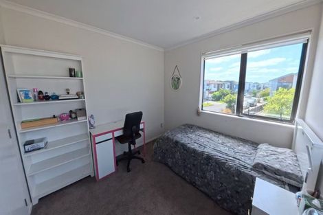 Photo of property in 11 Pihoihoi Place, Hobsonville, Auckland, 0616