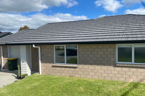 Photo of property in 28 Richardson Road, Omokoroa, 3114