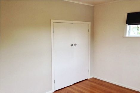 Photo of property in 19 Halberg Street, Glenfield, Auckland, 0629