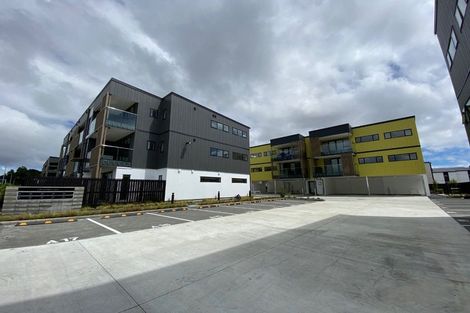 Photo of property in 1/3g Newelm Lane, Flat Bush, Auckland, 2019