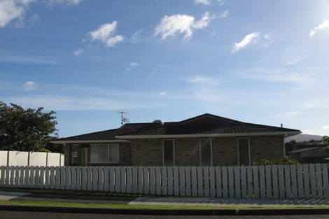 Photo of property in 1/3 Kennedy Grove, Stokes Valley, Lower Hutt, 5019