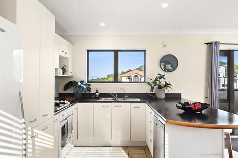 Photo of property in 8a Birkhall Grove, Strathmore Park, Wellington, 6022