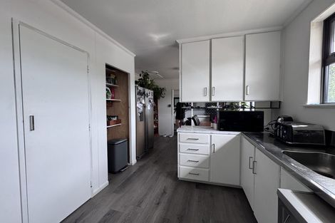 Photo of property in 110 Ruamahanga Crescent, Terrace End, Palmerston North, 4410