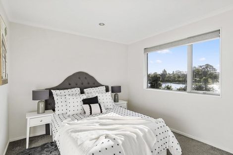Photo of property in 2f Wood Street, Papakura, 2110