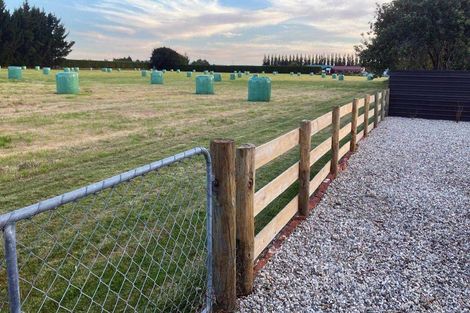 Photo of property in 101 Seaward Road, Edendale, 9825