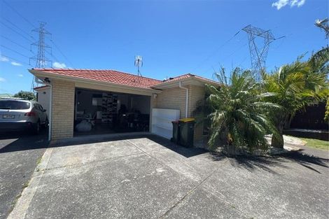 Photo of property in 14 Hawkley Close, Flat Bush, Auckland, 2019