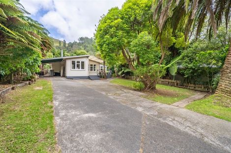 Photo of property in 38 Jocelyn Crescent, Pinehaven, Upper Hutt, 5019