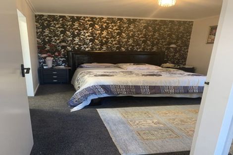 Photo of property in 27 Paddington Grove, Karori, Wellington, 6012