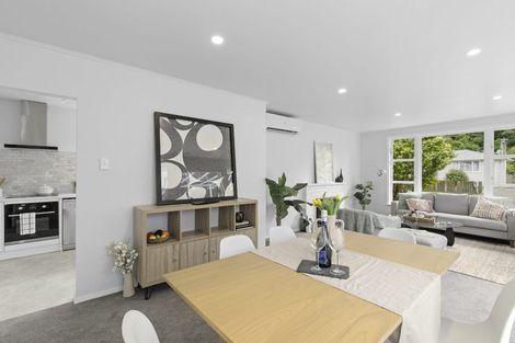 Photo of property in 27 Lees Grove, Wainuiomata, Lower Hutt, 5014