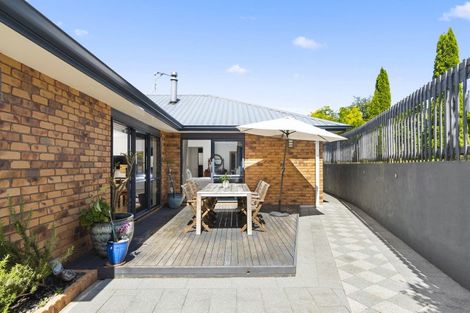 Photo of property in 16 Rosella Drive, Welcome Bay, Tauranga, 3112