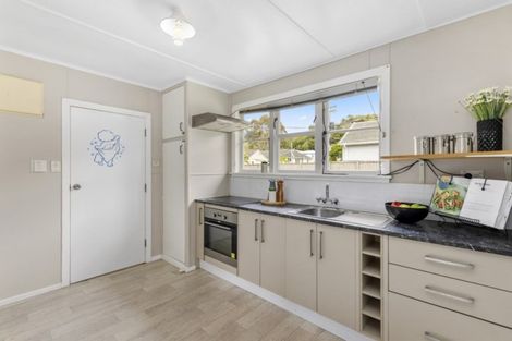 Photo of property in 308 George Street, Stokes Valley, Lower Hutt, 5019