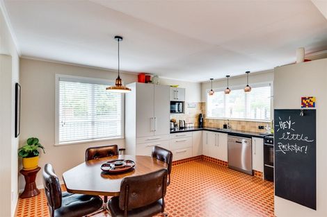 Photo of property in 500 Main North Road, Bay View, Napier, 4104