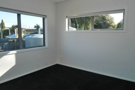 Photo of property in 5a Wairere Grove, Paraparaumu, 5032