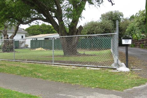 Photo of property in 37 Wallace Road, Mangere Bridge, Auckland, 2022