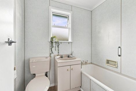 Photo of property in 31 Manuka Street, Castlecliff, Whanganui, 4501
