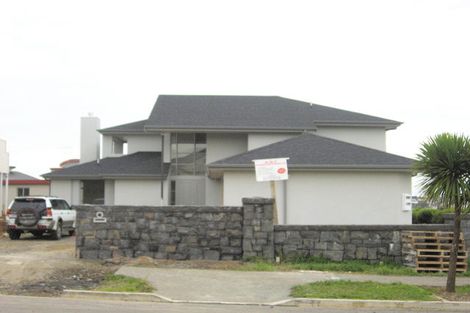 Photo of property in 11 Compass Way, Half Moon Bay, Auckland, 2012