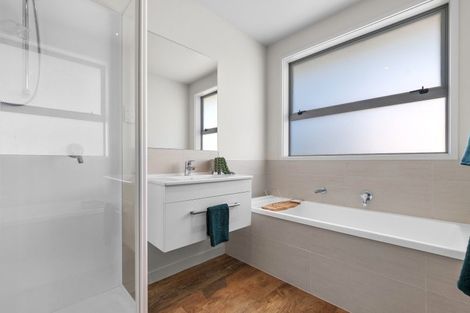 Photo of property in 294 Ballintoy Park Drive, Welcome Bay, Tauranga, 3175