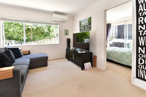 Photo of property in 2/4 Kenneth Hopper Place, Manly, Whangaparaoa, 0930