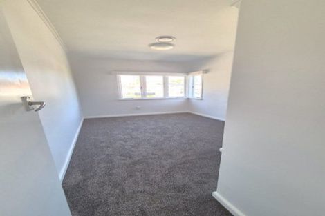 Photo of property in 15 Rogan Street, Mount Roskill, Auckland, 1041