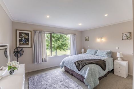 Photo of property in 346 Porangahau Road, Waipukurau, 4282