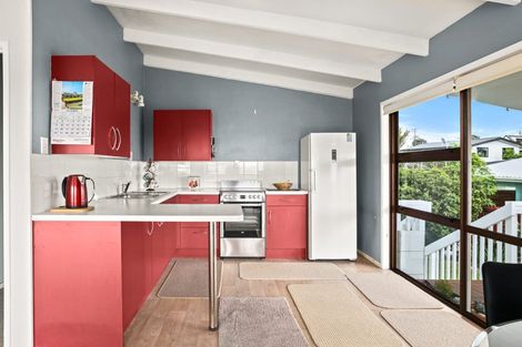 Photo of property in 3 Kauri Crescent, Snells Beach, 0920