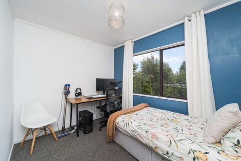 Photo of property in 99 Hillcrest Drive, Kelvin Grove, Palmerston North, 4414