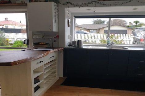 Photo of property in 1a Campbell Street, Waiuku, 2123