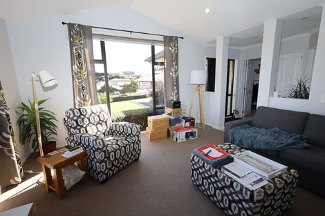 Photo of property in 11 Ballintoy Park Drive, Welcome Bay, Tauranga, 3175