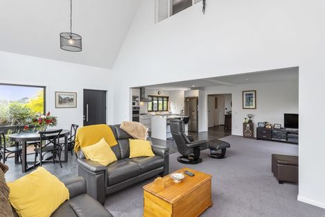 Photo of property in 42 Pukenamu Road, Te Horo, Otaki, 5581