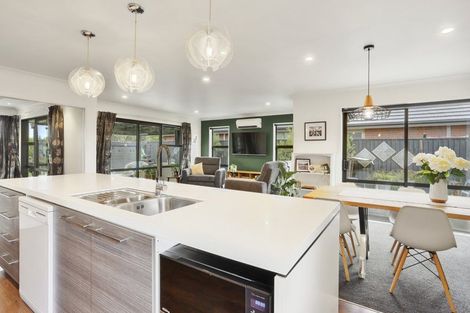 Photo of property in 13 Lancewood Way, Rangiora, 7400