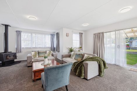 Photo of property in 5 Kouma Place, Fairy Springs, Rotorua, 3015