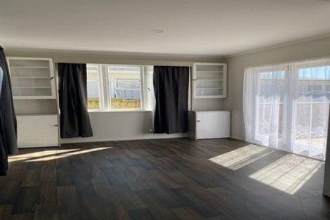 Photo of property in 53a Rollerson Street, Papakura, 2110