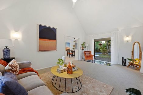 Photo of property in 36 Matterhorn Crescent, Northpark, Auckland, 2013