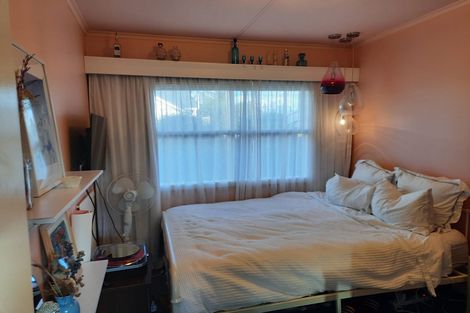 Photo of property in 1/40 East Coast Road, Milford, Auckland, 0620