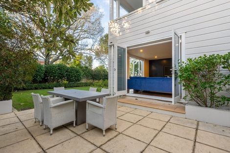 Photo of property in 73 Hinemoa Street, Birkenhead, Auckland, 0626