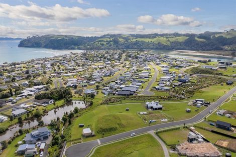 Photo of property in 11 Liberty Place, Cooks Beach, 3591