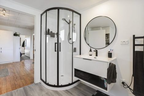 Photo of property in 178a High Street, Oxford, 7430