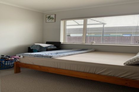 Photo of property in 8 Disley Road, Wattle Downs, Auckland, 2103