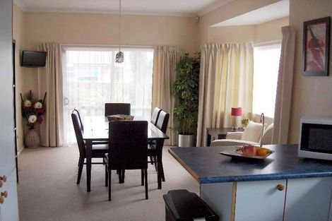 Photo of property in 17 Elizabeth Street, Waikanae, 5036