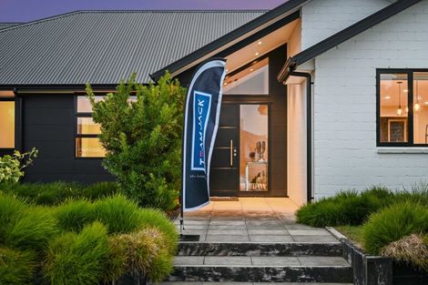 Photo of property in 2 Helen June Avenue, Flagstaff, Hamilton, 3210