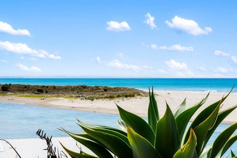 Photo of property in 14 Oraka Road, Mahia, Nuhaka, 4198