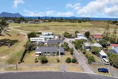 Photo of property in 28 Moki Place, Ruakaka, 0116