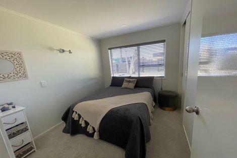 Photo of property in 1/2 Palm Court Drive, Glen Eden, Auckland, 0602