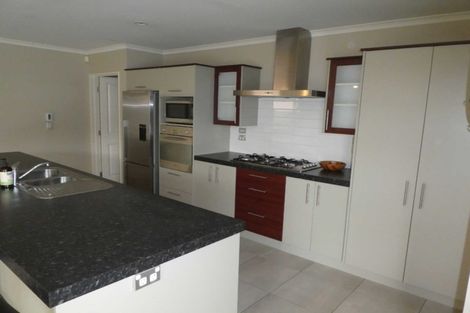 Photo of property in 6 Papaumu Green, Parklands, Christchurch, 8083