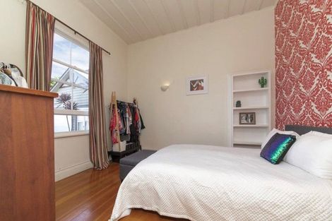 Photo of property in 32 Cardwell Street, Onehunga, Auckland, 1061