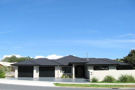 Photo of property in 227 Heta Road, Merrilands, New Plymouth, 4312