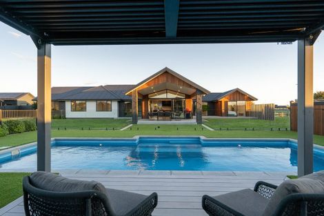 Photo of property in 83 Sunline Drive, Leamington, Cambridge, 3432